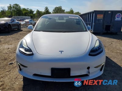 Piąte zdjęcie samochodu w środku: 2018 TESLA MODEL 3 LONG RANGE BATTERY VIN:5YJ3E1EA5JF015733 - miniatura