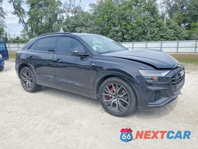 Czwarte zdjęcie samochodu z boku: 2021 AUDI Q8 PREMIUM PLUS S-LINE VIN:WA1EVAF15MD003773 - miniatura