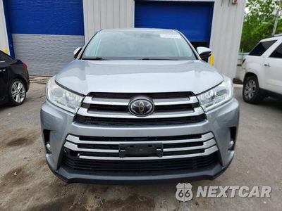 Piąte zdjęcie samochodu w środku: 2019 TOYOTA HIGHLANDER LE PLUS VIN:5TDBZRFH4KS969591 - miniatura