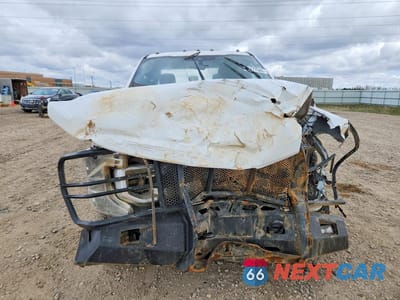 Piąte zdjęcie samochodu w środku: 2022 FORD F350 SUPER DUTY VIN:1FT8W3BT3NEF26918 - miniatura