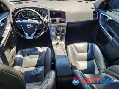 Zdjęcie 8 z 13 samochodu: 2014 VOLVO XC60 T6 VIN:YV4902DZXE2538760 - miniatura