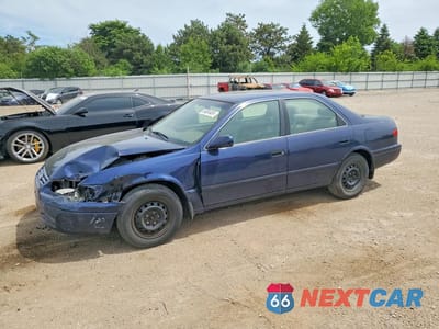 1998 TOYOTA CAMRY LE 4T1BG22K0WU382557 - główne zdjęcie licytacji z USA - miniatura