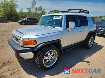 2007 TOYOTA FJ CRUISER BASE JTEBU11F870038832 - główne zdjęcie licytacji z USA - miniatura