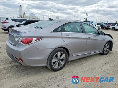 Trzecie zdjęcie samochodu z tyłu: 2011 HYUNDAI SONATA HYBRID VIN:KMHEC4A40BA018318 - miniatura