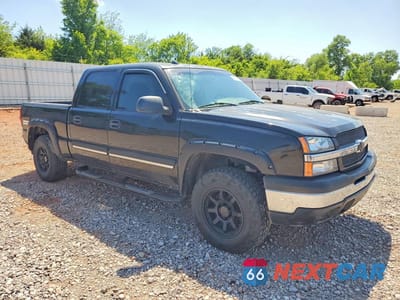 Czwarte zdjęcie samochodu z boku: 2005 CHEVROLET SILVERADO K1500 VIN:2GCEK13T251274887 - miniatura
