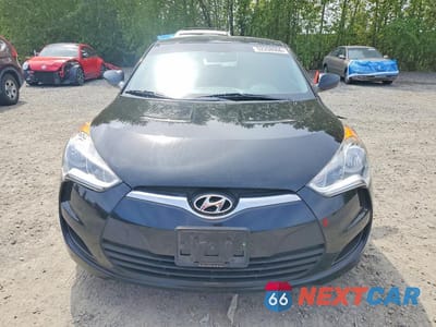 Piąte zdjęcie samochodu w środku: 2015 HYUNDAI VELOSTER BASE VIN:KMHTC6AD2FU242892 - miniatura