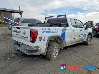 Trzecie zdjęcie samochodu z tyłu: 2026 GMC SIERRA K1500 VIN:1GTRUAEKXTZ259607 - miniatura