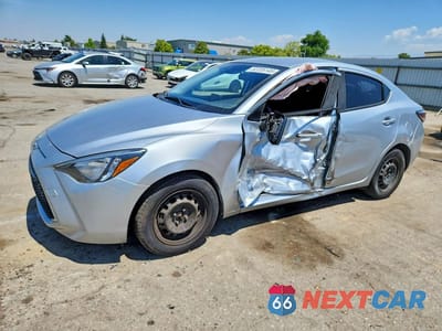 2019 TOYOTA YARIS L 3MYDLBYV4KY519129 - główne zdjęcie licytacji z USA - miniatura