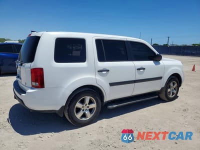 Trzecie zdjęcie samochodu z tyłu: 2011 HONDA PILOT LX VIN:5FNYF3H29BB049954 - miniatura