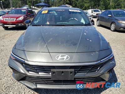 Piąte zdjęcie samochodu w środku: 2025 HYUNDAI ELANTRA SEL SPORT VIN:KMHLM4DG4SU065764 - miniatura