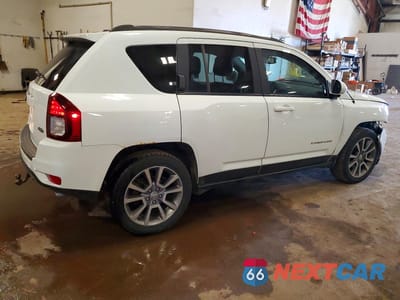 Trzecie zdjęcie samochodu z tyłu: 2017 JEEP COMPASS LATITUDE VIN:1C4NJDEB6HD190217 - miniatura