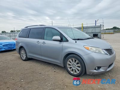 Czwarte zdjęcie samochodu z boku: 2014 TOYOTA SIENNA XLE 7-PASSENGER VIN:5TDDK3DC5ES078912 - miniatura