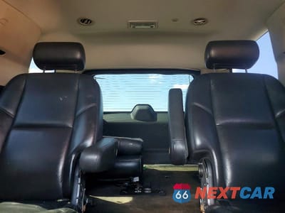 Zdjęcie 10 z 14 samochodu: 2010 GMC YUKON DENALI VIN:1GKUCEEF4AR263984 - miniatura