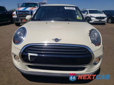 Piąte zdjęcie samochodu w środku: 2019 MINI COOPER VIN:WMWXP5C52K2H31051 - miniatura