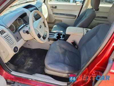 Zdjęcie 7 z 13 samochodu: 2008 FORD ESCAPE XLS VIN:1FMCU02Z48KB13300 - miniatura