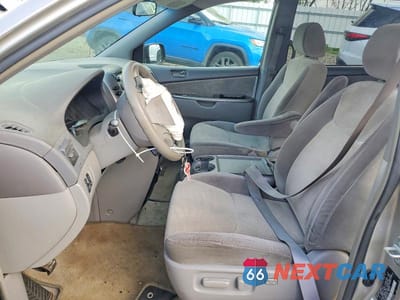 Zdjęcie 7 z 14 samochodu: 2007 TOYOTA SIENNA LE 8-PASSENGER VIN:5TDZK23C97S044282 - miniatura