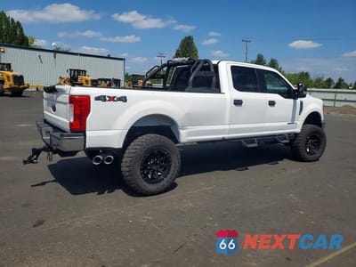 Trzecie zdjęcie samochodu z tyłu: 2017 FORD F350 SUPER DUTY VIN:1FT8W3BT8HED00474 - miniatura