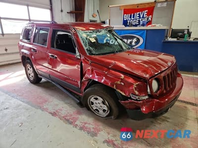 Czwarte zdjęcie samochodu z boku: 2014 JEEP PATRIOT SPORT VIN:1C4NJRBB4ED694262 - miniatura