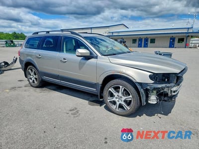 Czwarte zdjęcie samochodu z boku: 2015 VOLVO XC70 T6 PLATINUM VIN:YV4902ND7F1188403 - miniatura