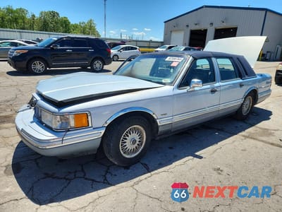 1992 LINCOLN TOWN CAR CARTIER 1LNLM83W3NY727315 - główne zdjęcie licytacji z USA - miniatura