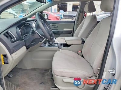Zdjęcie 7 z 13 samochodu: 2016 KIA SEDONA L VIN:KNDMA5C13G6123914 - miniatura
