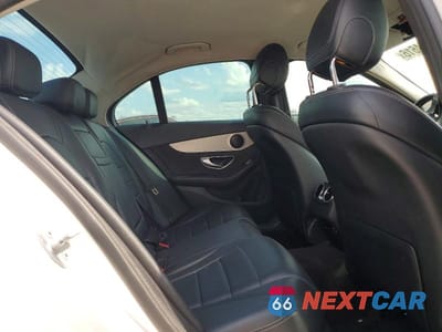 Zdjęcie 10 z 12 samochodu: 2016 MERCEDES-BENZ C 300 VIN:55SWF4JB2GU154185 - miniatura