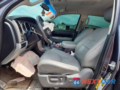 Zdjęcie 7 z 12 samochodu: 2010 TOYOTA TUNDRA CREWMAX SR5 VIN:5TFDW5F11AX117320 - miniatura