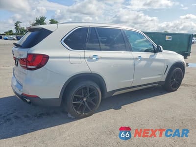 Trzecie zdjęcie samochodu z tyłu: 2016 BMW X5 VIN:5UXKR0C53G0P22156 - miniatura