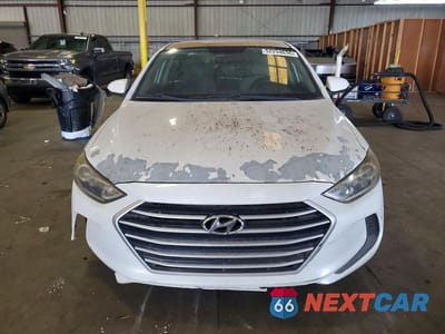 Piąte zdjęcie samochodu w środku: 2017 HYUNDAI ELANTRA SE VIN:5NPD84LF9HH074792 - miniatura