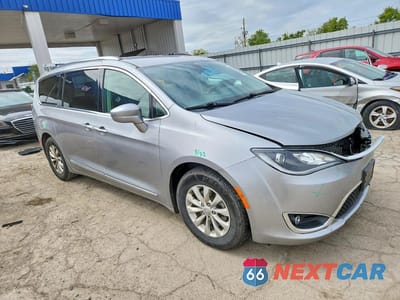 Czwarte zdjęcie samochodu z boku: 2018 CHRYSLER PACIFICA TOURING L VIN:2C4RC1BG0JR192929 - miniatura