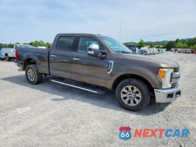 Czwarte zdjęcie samochodu z boku: 2017 FORD F250 SUPER DUTY VIN:1FT7W2A66HEE83469 - miniatura