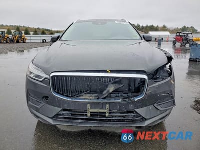Piąte zdjęcie samochodu w środku: 2019 VOLVO XC60 T5 VIN:LYV102RK4KB196051 - miniatura
