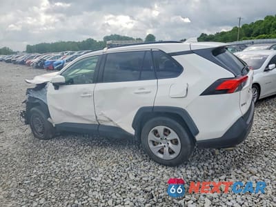 Drugie zdjęcie samochodu z przodu: 2021 TOYOTA RAV4 LE VIN:JTMG1RFV2MD072321 - miniatura