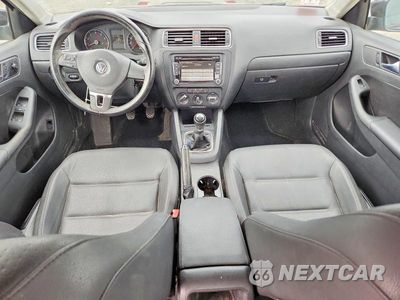 Zdjęcie 8 z 12 samochodu: 2012 VOLKSWAGEN JETTA SE VIN:3VWBP7AJXCM125039 - miniatura