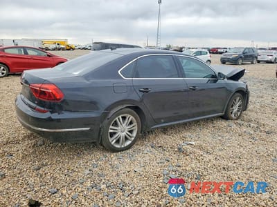 Trzecie zdjęcie samochodu z tyłu: 2018 VOLKSWAGEN PASSAT SE VIN:1VWBA7A3XJC051039 - miniatura