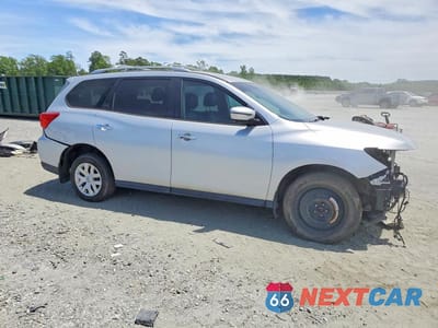 Czwarte zdjęcie samochodu z boku: 2017 NISSAN PATHFINDER SL VIN:5N1DR2MNXHC902685 - miniatura