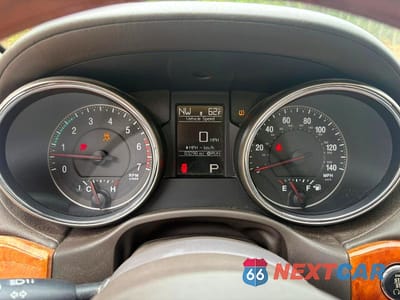 Zdjęcie 8 z 11 samochodu: 2011 JEEP GRAND CHEROKEE OVERLAND VIN:1J4RR6GT8BC605637 - miniatura
