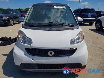 Piąte zdjęcie samochodu w środku: 2015 SMART FORTWO PURE VIN:WMEEJ3BA1FK799182 - miniatura