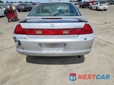 Zdjęcie 6 z 12 samochodu: 1999 HONDA ACCORD LX VIN:1HGCG3262XA015939 - miniatura