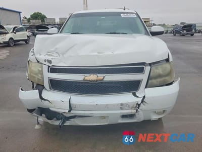 Piąte zdjęcie samochodu w środku: 2008 CHEVROLET SUBURBAN K1500 LS VIN:1GNFK16398J231228 - miniatura
