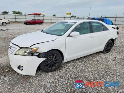 2011 TOYOTA CAMRY XLE V6 4T1BK3EK4BU609811 - główne zdjęcie licytacji z USA - miniatura