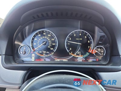 Zdjęcie 9 z 12 samochodu: 2011 BMW 550 XI VIN:WBAFU9C57BC785433 - miniatura