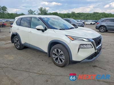 Czwarte zdjęcie samochodu z boku: 2021 NISSAN ROGUE SV VIN:5N1AT3BB4MC755809 - miniatura