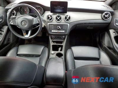Zdjęcie 8 z 13 samochodu: 2020 MERCEDES-BENZ GLA 250 VIN:W1NTG4EBXLU040022 - miniatura
