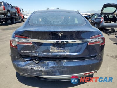 Zdjęcie 6 z 12 samochodu: 2013 TESLA MODEL S VIN:5YJSA1AG9DFP04681 - miniatura