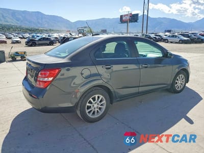Trzecie zdjęcie samochodu z tyłu: 2017 CHEVROLET SONIC LT VIN:1G1JD5SG3H4134837 - miniatura