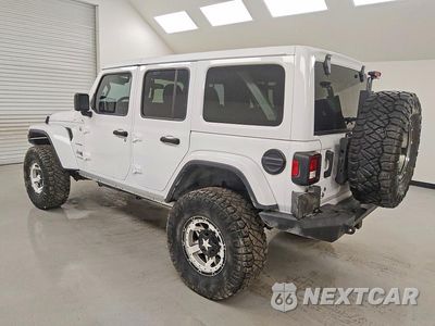 Drugie zdjęcie samochodu z przodu: 2018 JEEP WRANGLER UNLIMITED SAHARA VIN:1C4HJXEG3JW193631 - miniatura