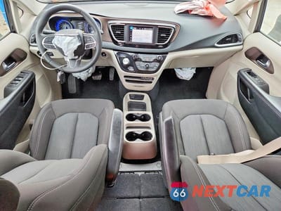 Zdjęcie 8 z 14 samochodu: 2023 CHRYSLER VOYAGER LX VIN:2C4RC1CGXPR524771 - miniatura