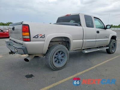 Trzecie zdjęcie samochodu z tyłu: 2005 GMC SIERRA K2500 HEAVY DUTY VIN:1GTHK29U75E197368 - miniatura
