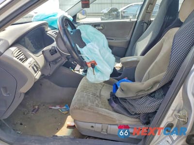 Zdjęcie 7 z 12 samochodu: 2001 HONDA ACCORD EX VIN:1HGCG65851A093251 - miniatura